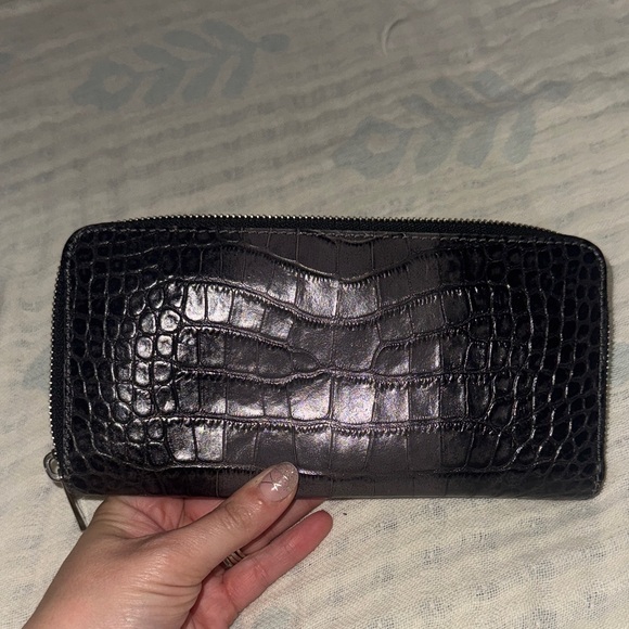 Michael Kors Shiny Black Croc-Embossed Zip Wallet - Picture 3 of 4